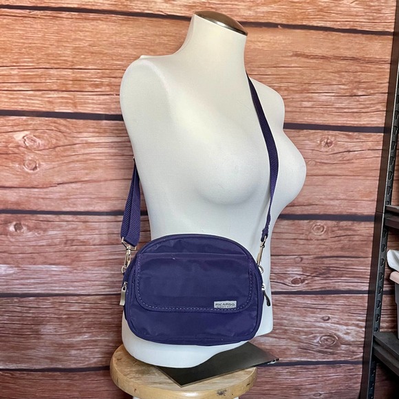 Expandable Bag Purple Ricardo Shoulder Bag Waist Pack Duffel Adjustable Strap - Picture 2 of 10